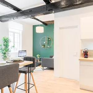  Appartement Character In The Heart Of Old