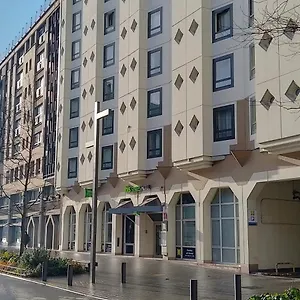 Ibis Styles Centre Gare Beffroi Lille